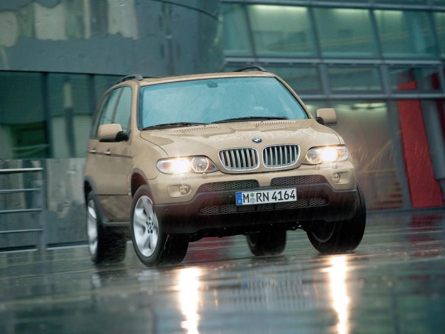  BMW X5 4.4i 2003 года  (фото 5 из 16)